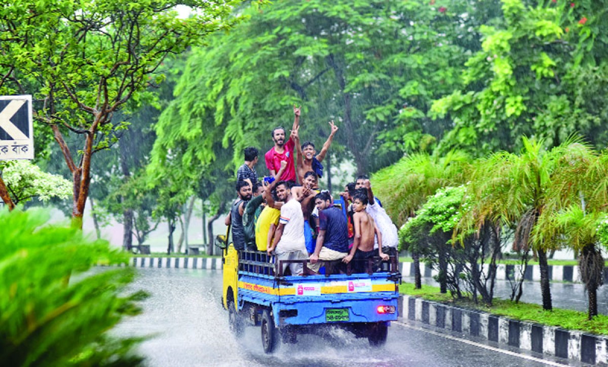 স্বস্তির বৃষ্টি, অব্যাহত থাকবে আরও তিন-চার দিন