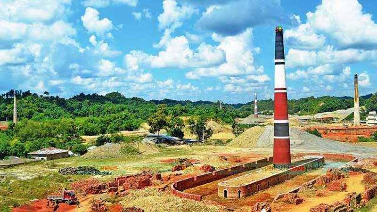 চুরি করে ইট বিক্রি করায় ভগ্নীপতিকে গলা কেটে হত্যা